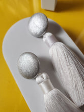 Load image into Gallery viewer, Silver and White Tassel Earrings
